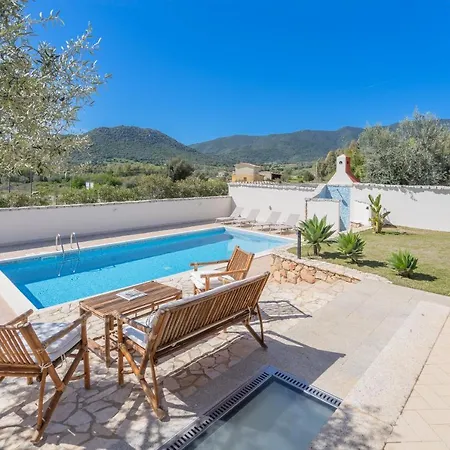 Domus Lory Cala Sinzias With Swimming Pool Castiadas