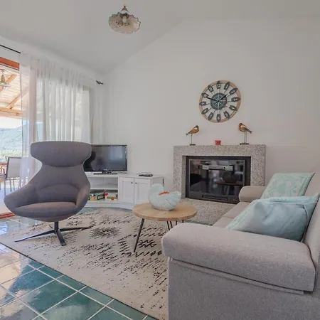 Domus Lory Cala Sinzias With Swimming Pool *