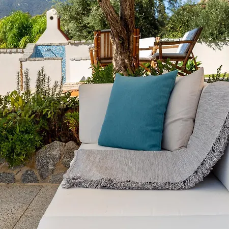Domus Lory Cala Sinzias With Swimming Pool Vila *