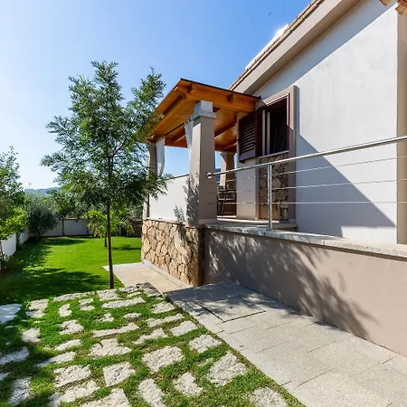 Vila Domus Lory Cala Sinzias With Swimming Pool Castiadas