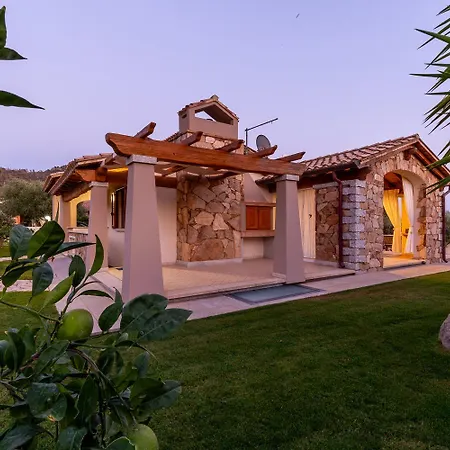 Domus Lory Cala Sinzias With Swimming Pool *