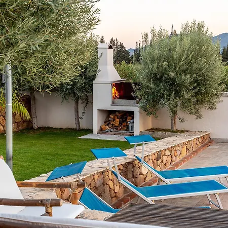 Vila Domus Lory Cala Sinzias With Swimming Pool Castiadas