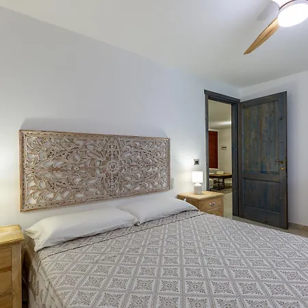Domus Lory Cala Sinzias With Swimming Pool Vila