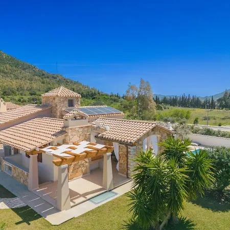 Domus Lory Cala Sinzias With Swimming Pool Вилла