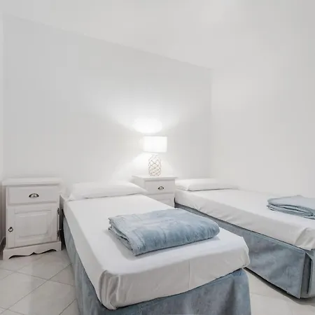 Vila Domus Lory Cala Sinzias With Swimming Pool *