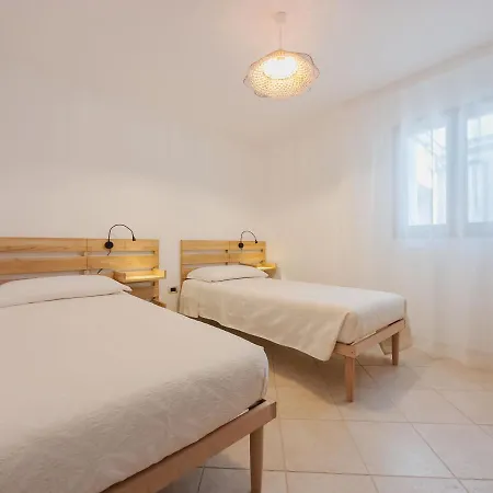 Domus Lory Cala Sinzias With Swimming Pool Vila Castiadas