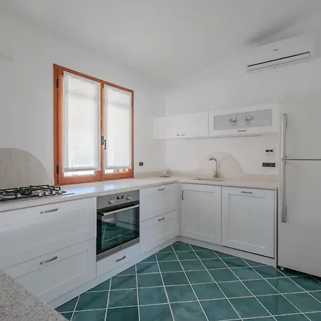 Domus Lory Cala Sinzias With Swimming Pool Вилла *