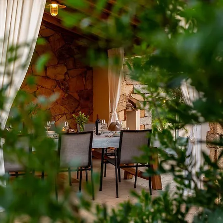 Domus Lory Cala Sinzias With Swimming Pool * カスティアーダス
