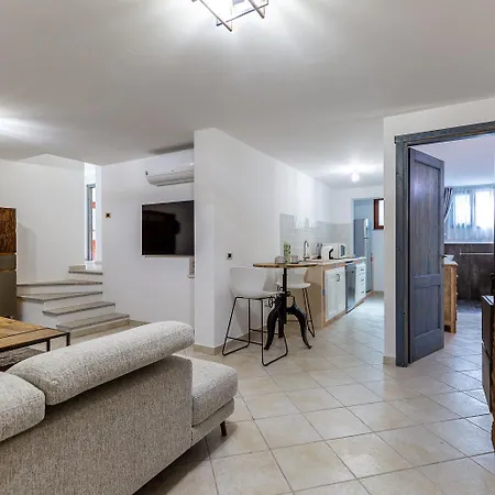 Domus Lory Cala Sinzias With Swimming Pool Vila Castiadas