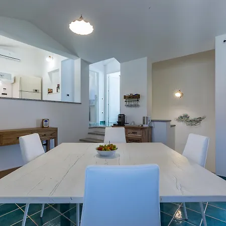 Domus Lory Cala Sinzias With Swimming Pool 빌라