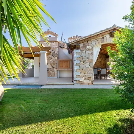 Domus Lory Cala Sinzias With Swimming Pool * 카스티아다스